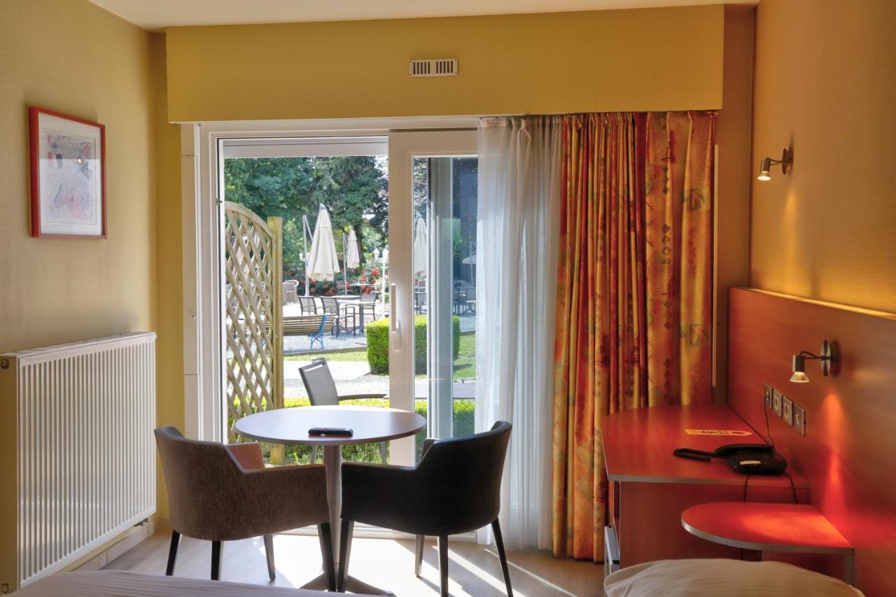 Auberge Du Vieux Cedre, Enghien-Belgique Kültér fotó